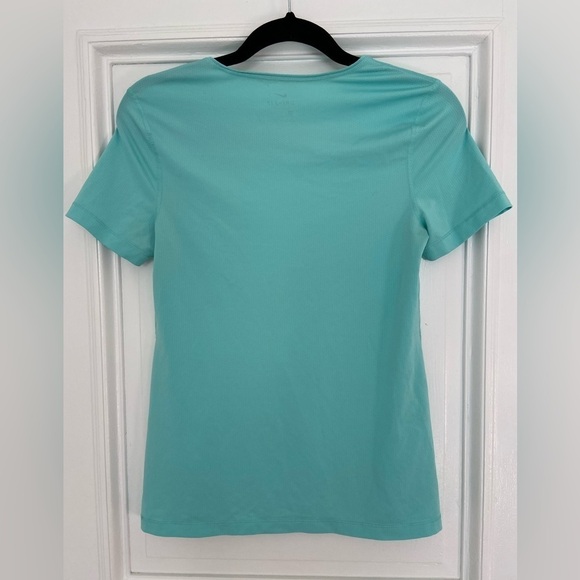 Nike Dri Fit Bundle Set of 2 Athletic Workout Running Top Shirt Blue Gray Active - Picture 4 of 14